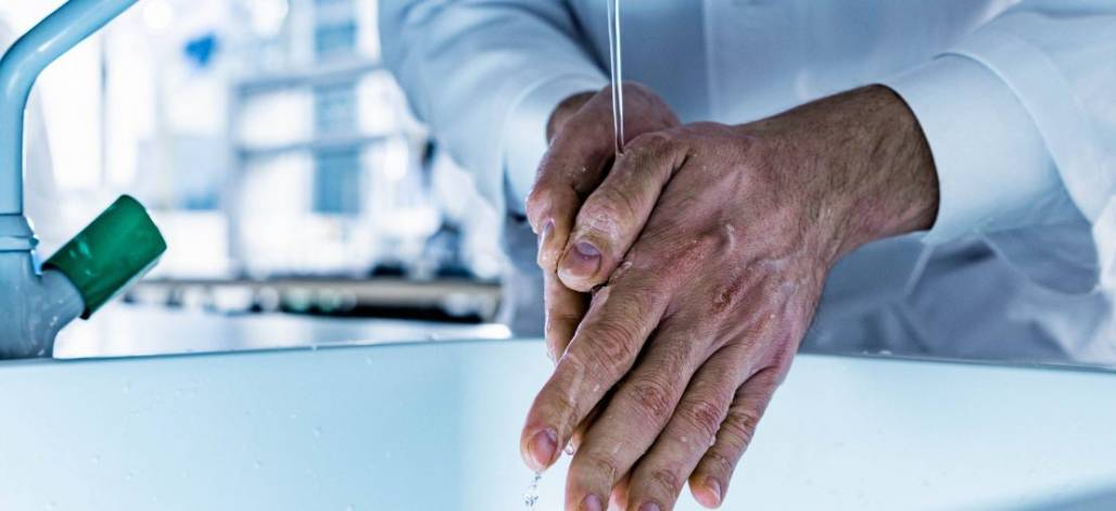 artigo-seguranca-em-laboratorios-quais-sao-os-cuidados-necessarios-em-tempos-de-pandemia-1110x508 artigo-seguranca-em-laboratorios-quais-sao-os-cuidados-necessarios-em-tempos-de-pandemia-1110x508