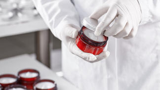a-ciencia-por-tras-da-segurança-e-inovacao-na-industria-quimica