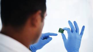 MAIO 02 Da pesquisa ao tratamento como a medicina em chip esta transformando a industria farmaceutica.jpg